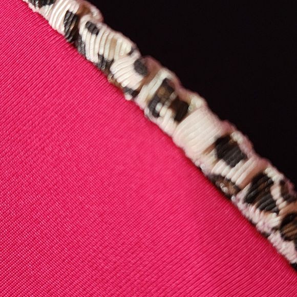 Valentine's Fuchsia Pink Leopard  Trim Moderate  Push-Up Underwire Bra Size 38D - Picture 4 of 10